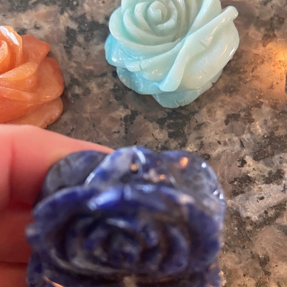 Carved iolite pendant - Picture 6 of 8